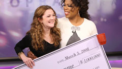 Drew Barrymore announces a US$1 million donation on 'The Oprah Winfrey Show' - wfp.org                                         (Image copyright: Harpo Productions, Inc./All Rights Reserved/Photographer: George Burns)